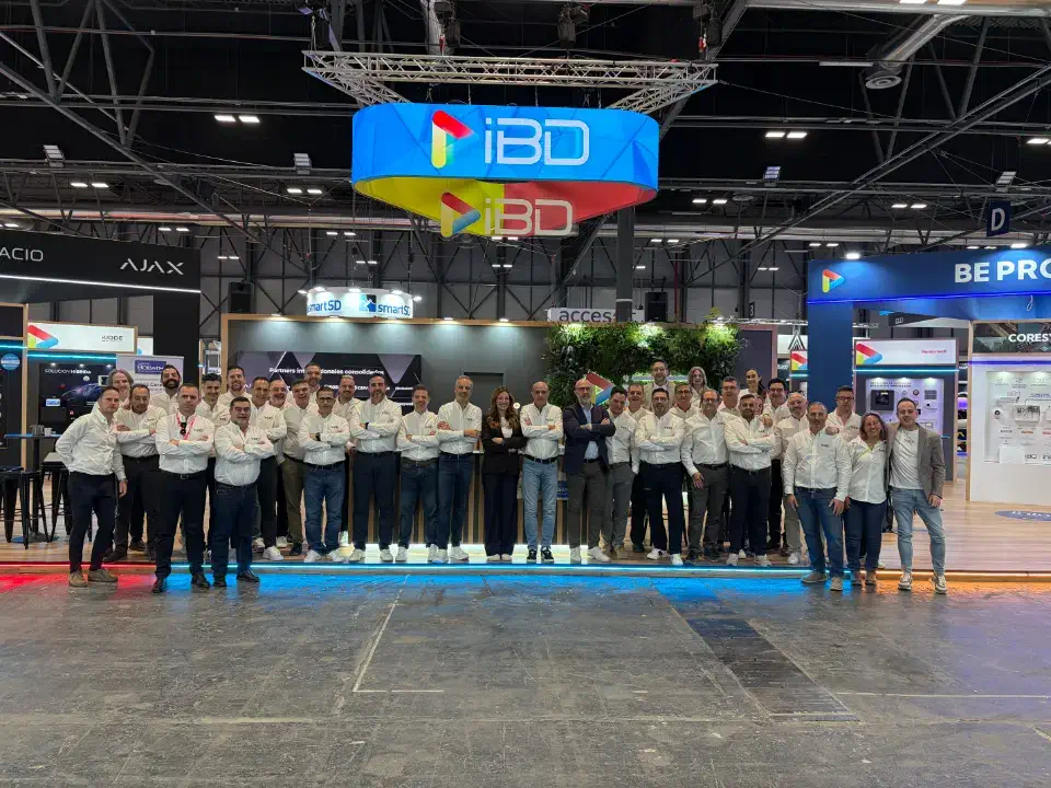 Foto equipo IBD Global en stand Sicur